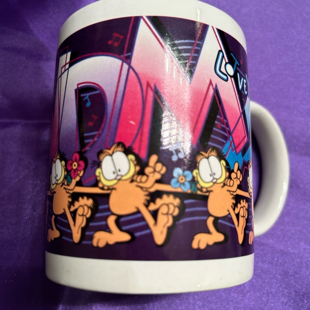 VTG Ceramic Garfield I love you Grandma coffee mug. Dated 1998.